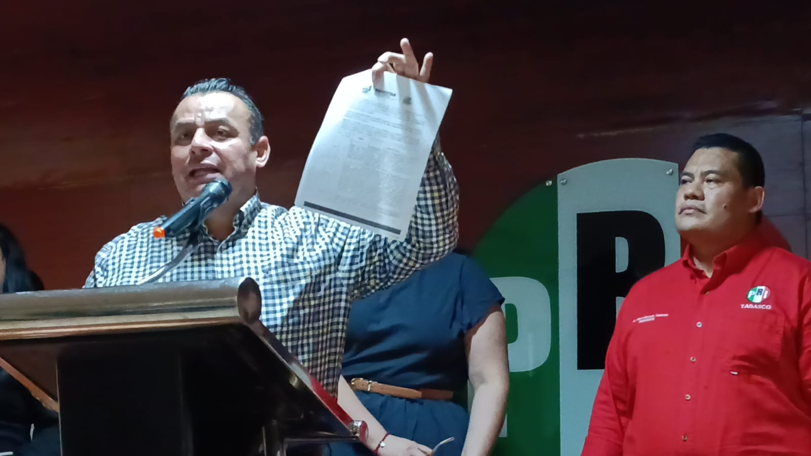 Cuestiona diputado federal propuesta de Infonavit para entregar casas abandonadas