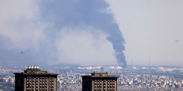 Irán se queda sin internet tras los bombardeos de Israel durante la tarde