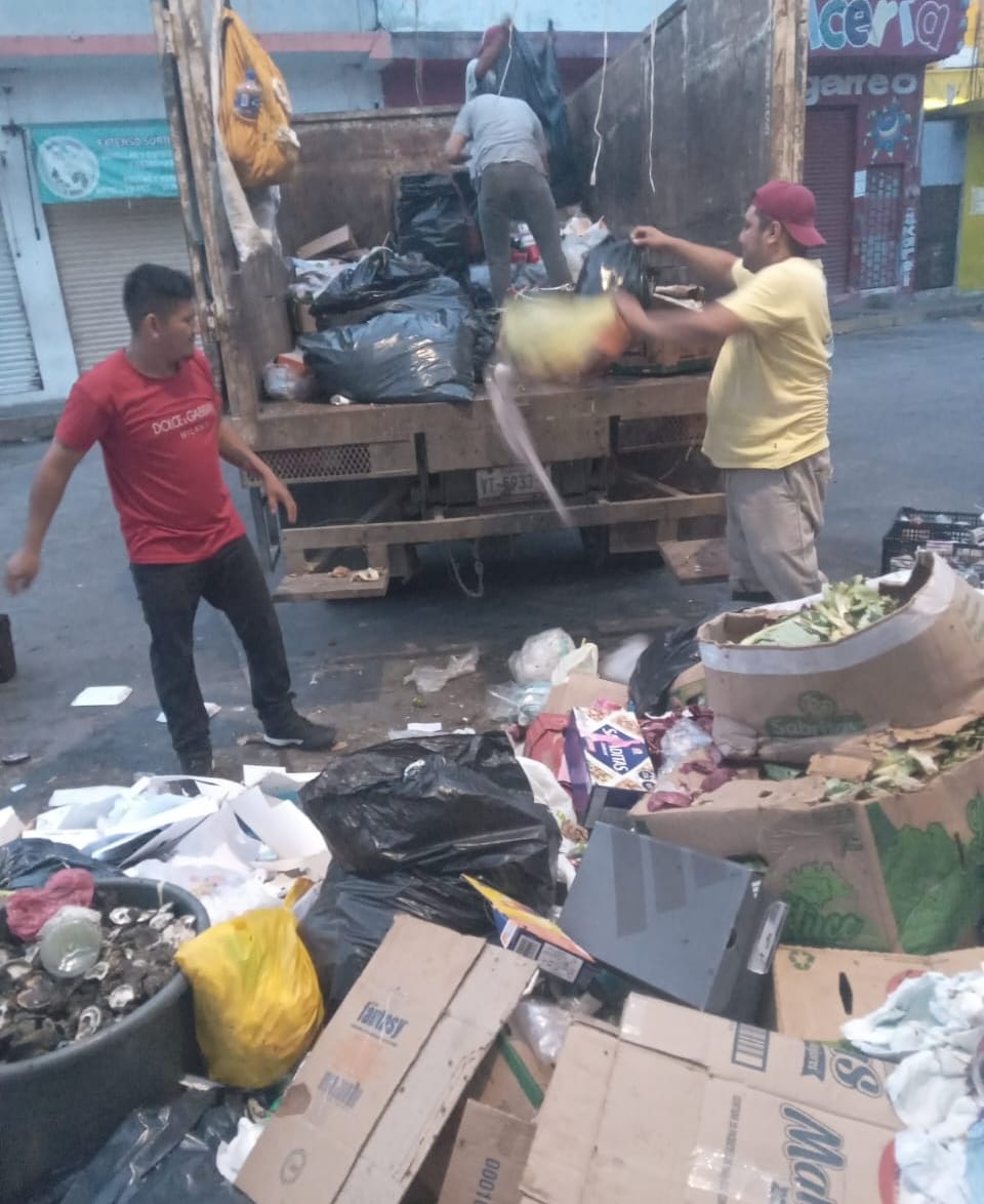 Comalcalco, municipio limpio gracias a barrenderos y recolectores de basura