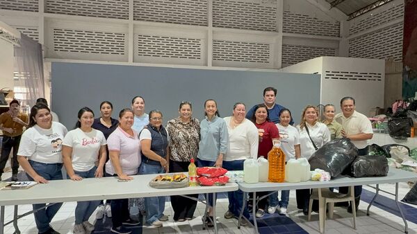 Rebasan meta de víveres en maratón de ayuda del DIF estatal