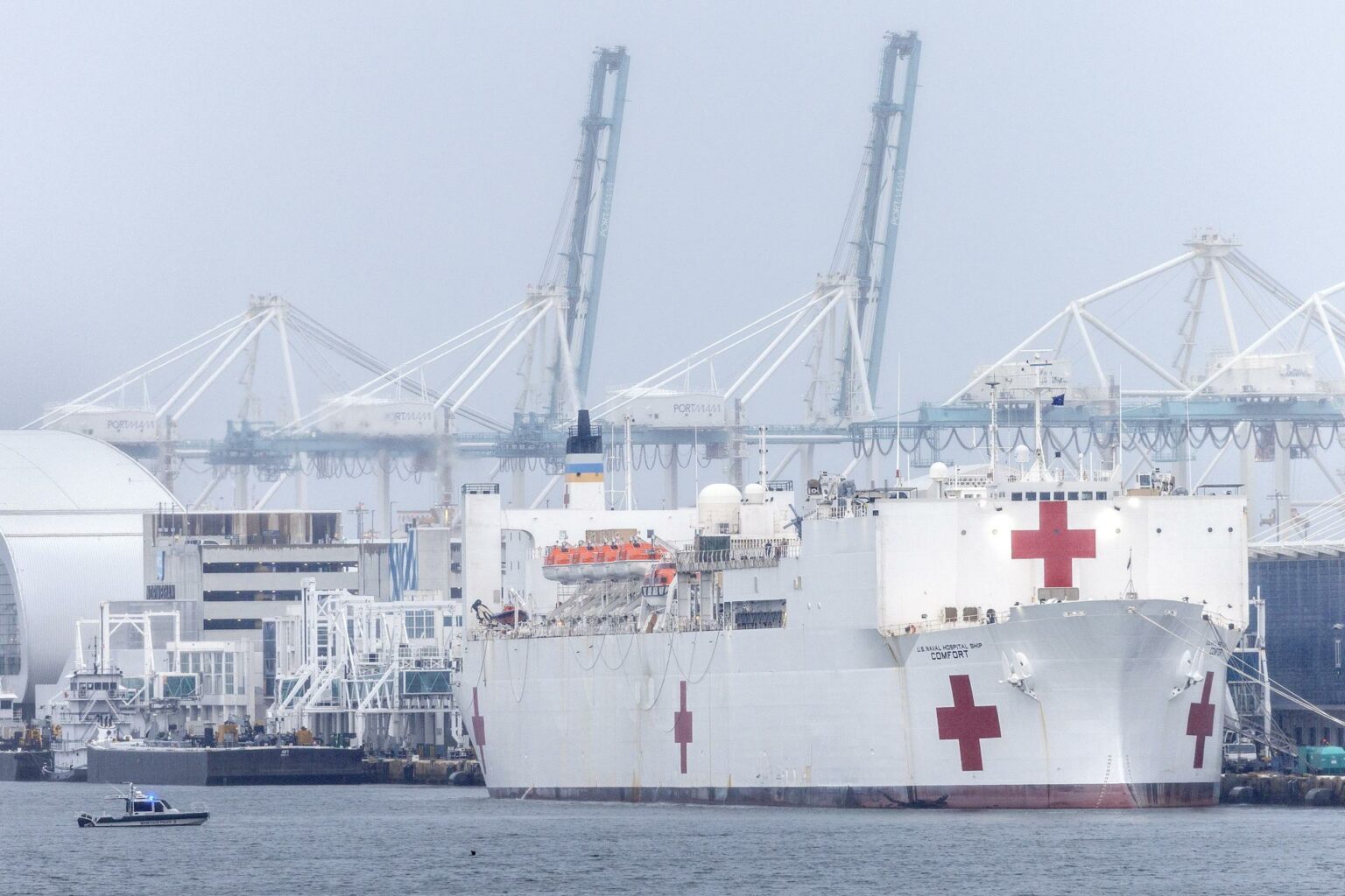 Buque hospital de la Armada de EE.UU. comienza gira humanitaria por Latinoamérica