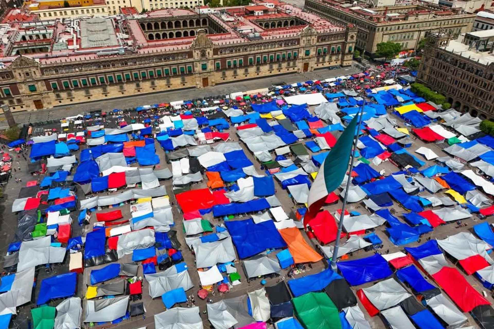 Sheinbaum descarta uso de fuerza pública contra maestros de la CNTE