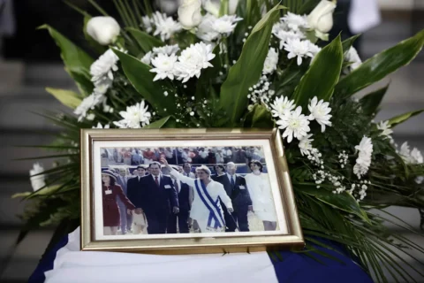 La expresidenta de Nicaragua Violeta Chamorro fue sepultada en Costa Rica