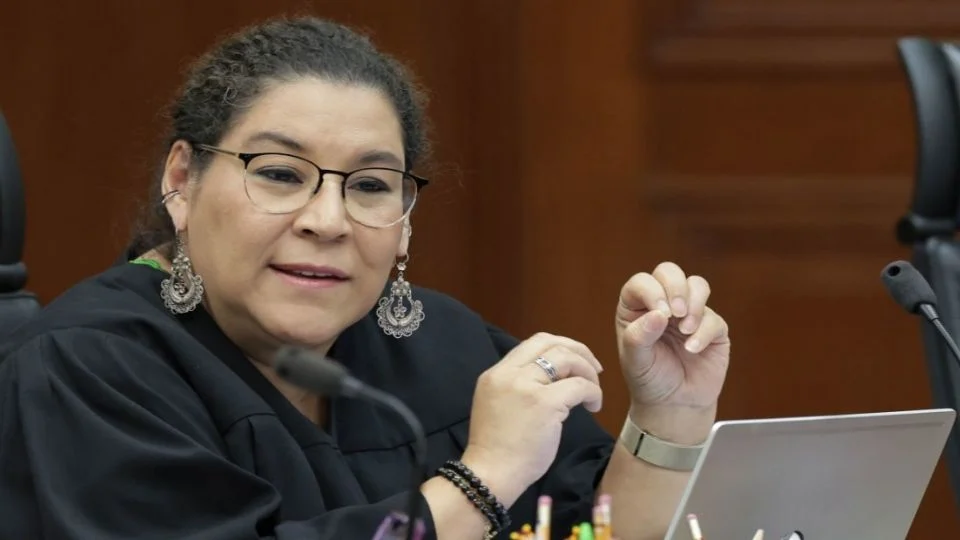 Lenia Batres critica aprobación de impedimentos para conocer asuntos de Grupo Elektra