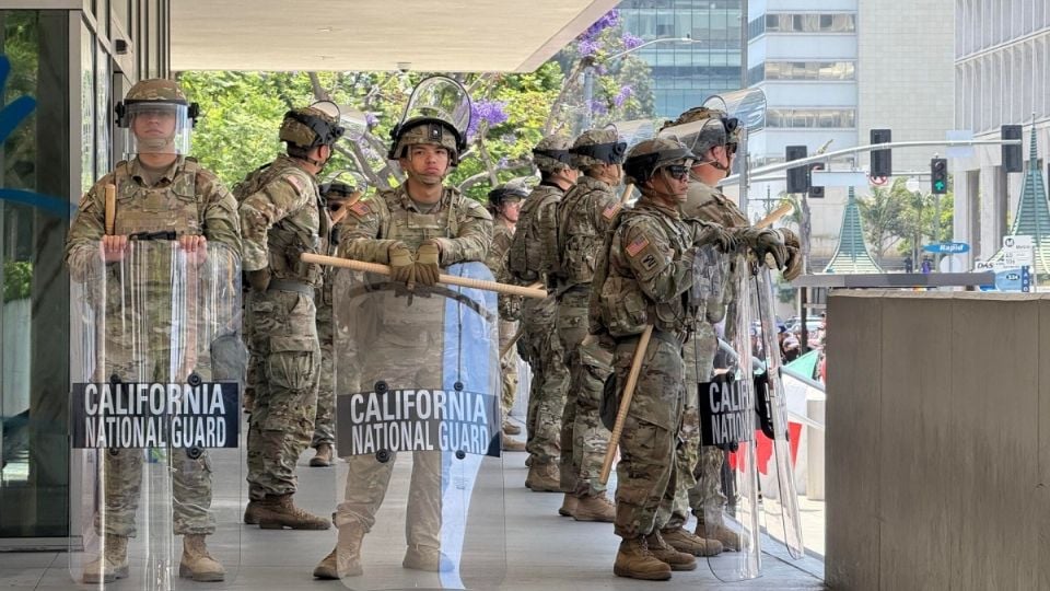 Tribunal ordena suspender despliegue militar en Los Ángeles