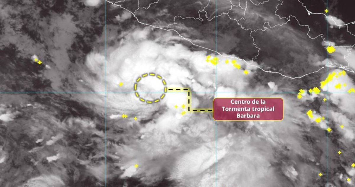 Tormenta tropical Barbara podría convertirse en huracán este lunes