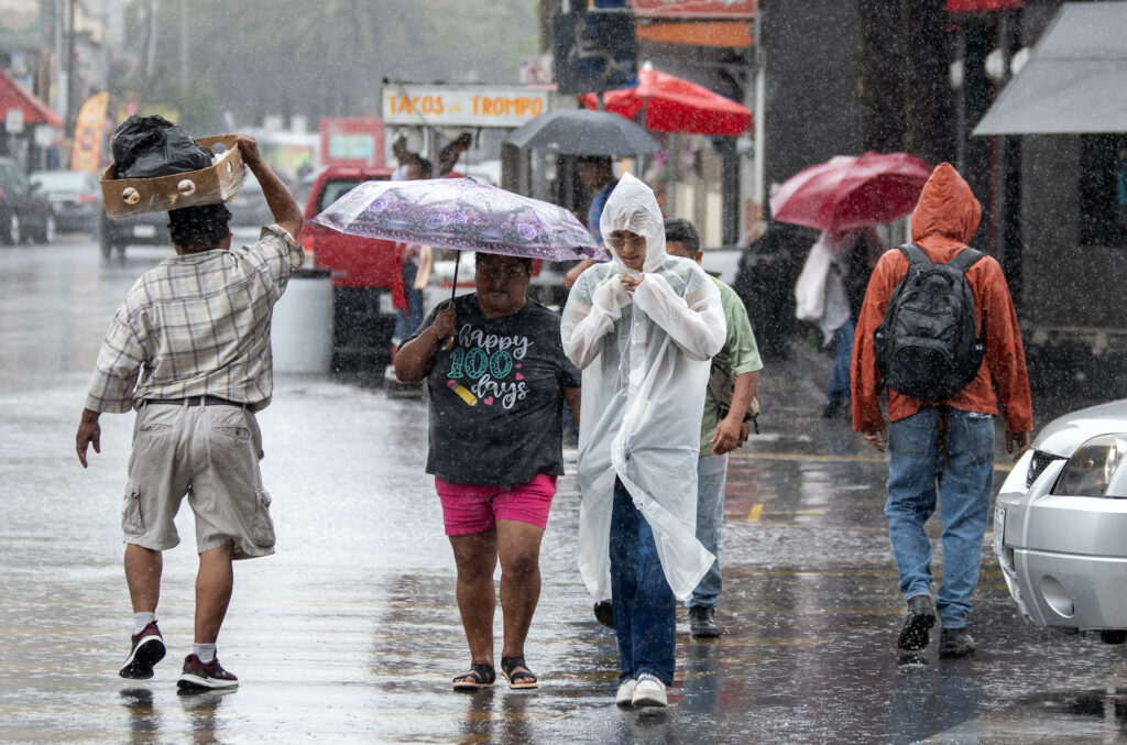 Continuarán las lluvias este domingo en gran parte del país