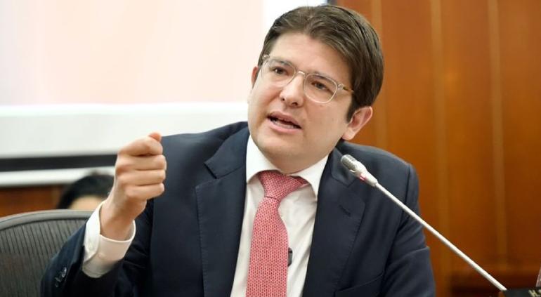 Senador colombiano Uribe Turbay permanece en estado crítico con «escasa respuesta» médica