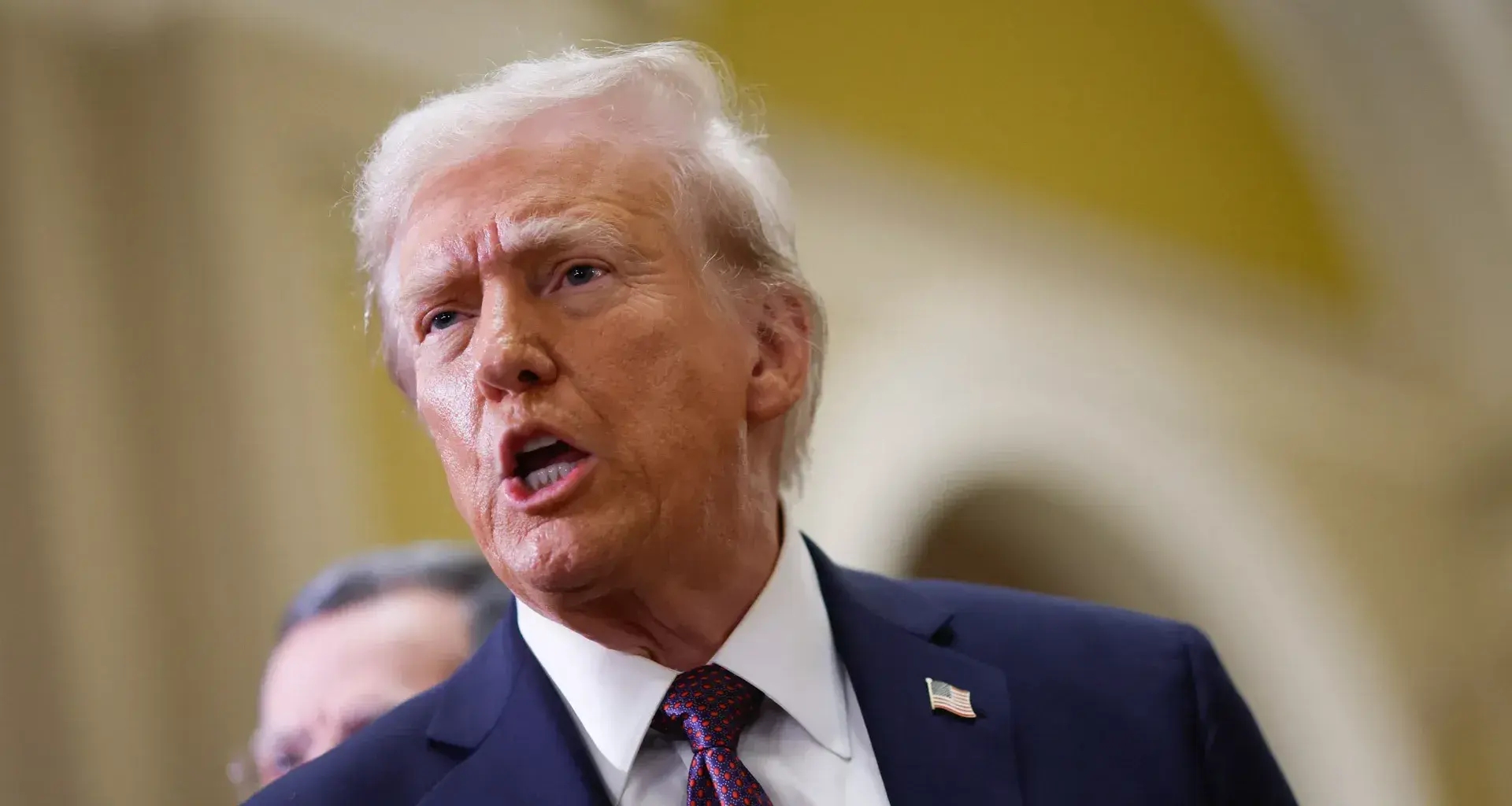 «Si fuera el ‘zar de la frontera’ arrestaría al gobernador de California», dice Trump tras disturbios en Los Ángeles