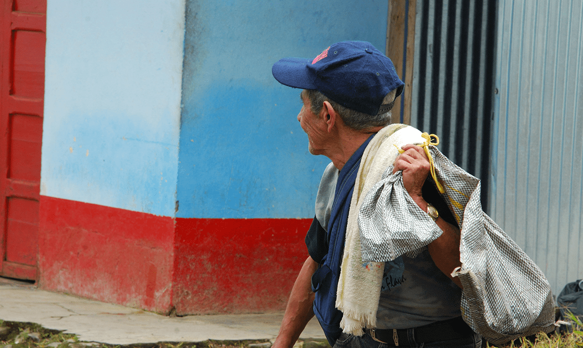 Atiende DIF de Centro denuncias por abandono de adultos mayores