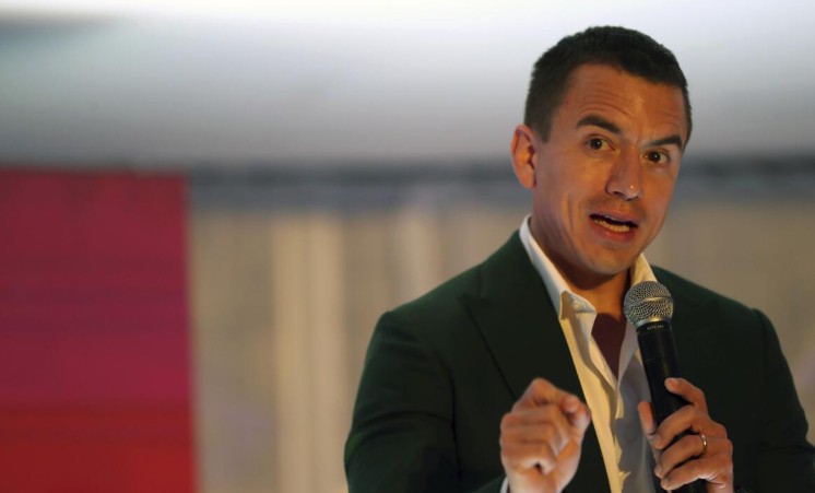 Noboa recorta el 41 % de instituciones de la Presidencia de Ecuador y despide a 5.000 empleados con “plan de eficiencia”