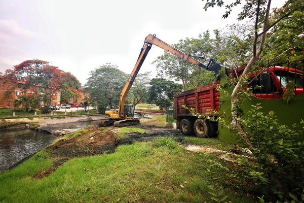 Gobierno de Tabasco avanza en el rescate de la Laguna de las Ilusiones con trabajos clave en el Vaso Cencali