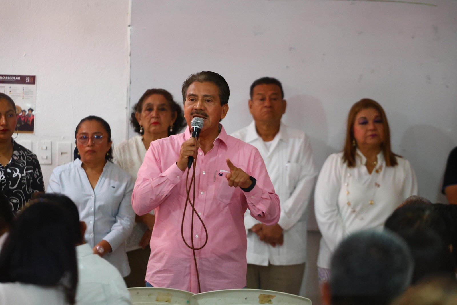 Confirma gobernador Javier May renuncia de Evaristo Hernández al frente del Cobatab