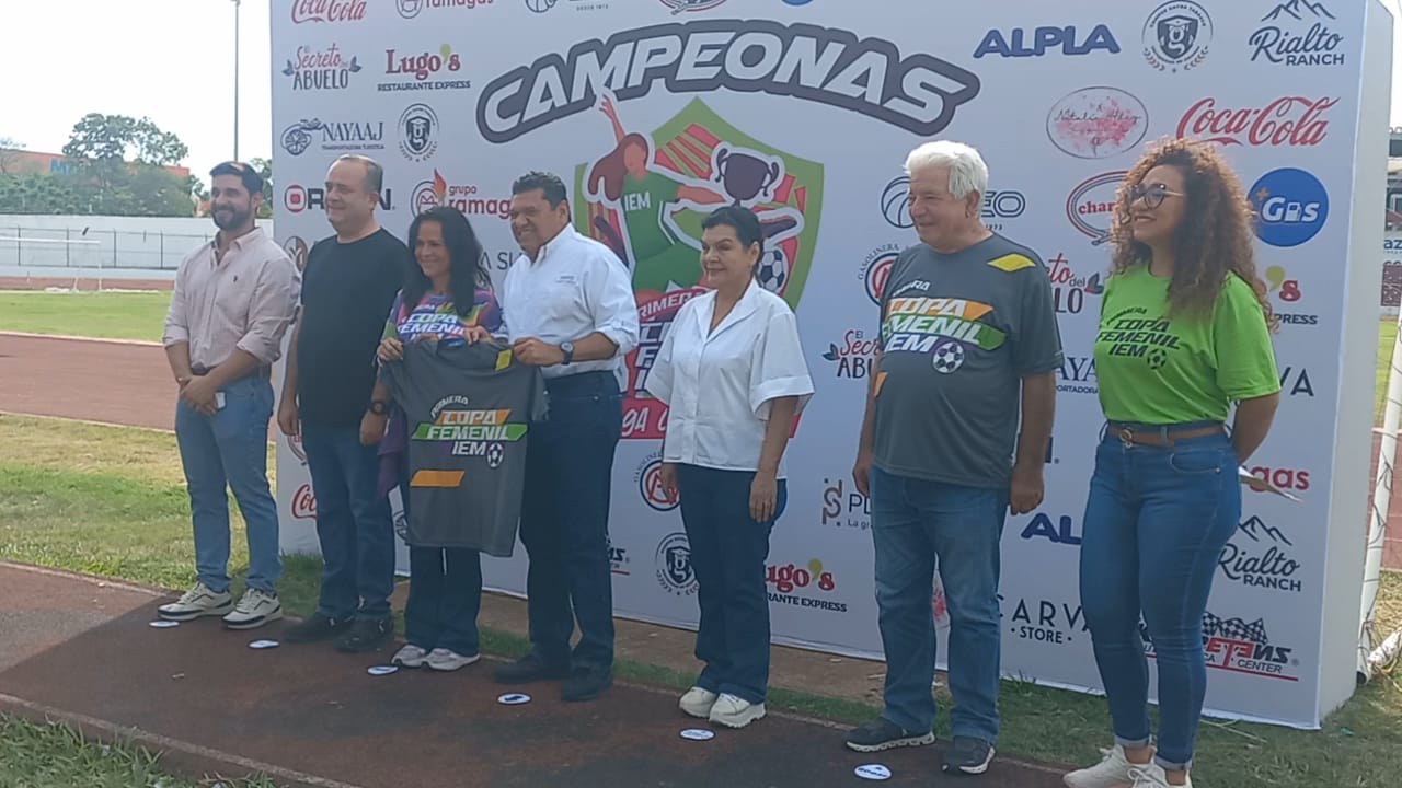 Javier May inaugura la Copa Femenil IEM “Juega como niña” en Tabasco
