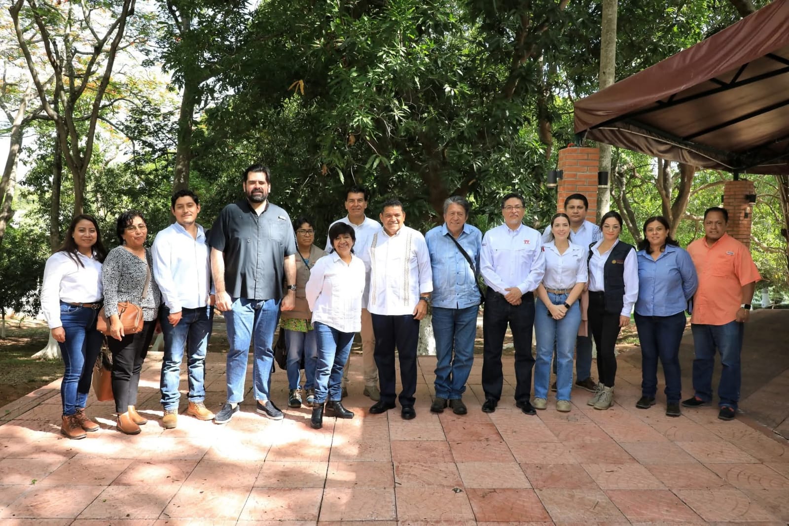 Productivo fin de semana para la consolidación del programa Viviendas para el Bienestar; se reúne Javier May con titulares de Sedatu e Infonavit