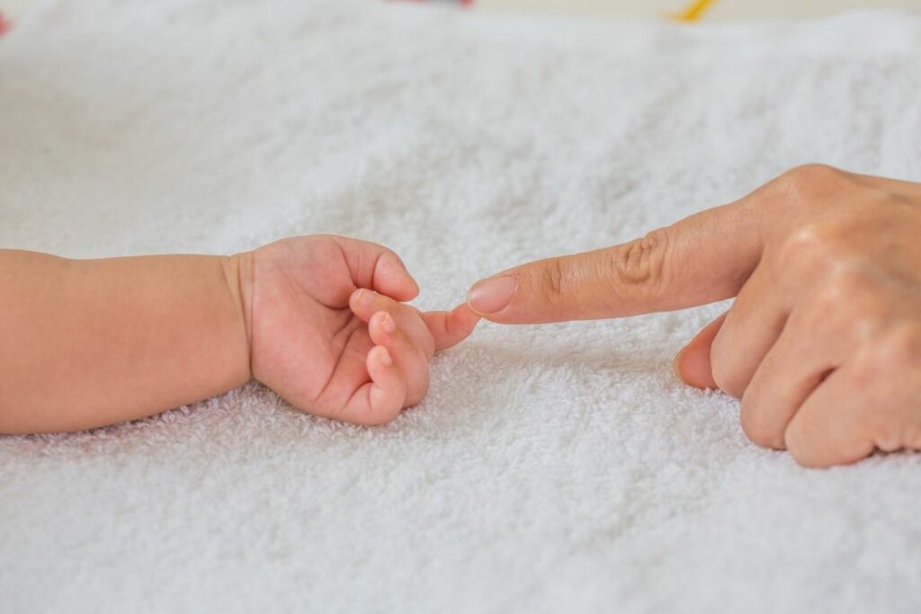 Un tribunal rechaza intento de Trump de eliminar la ciudadanía por nacimiento