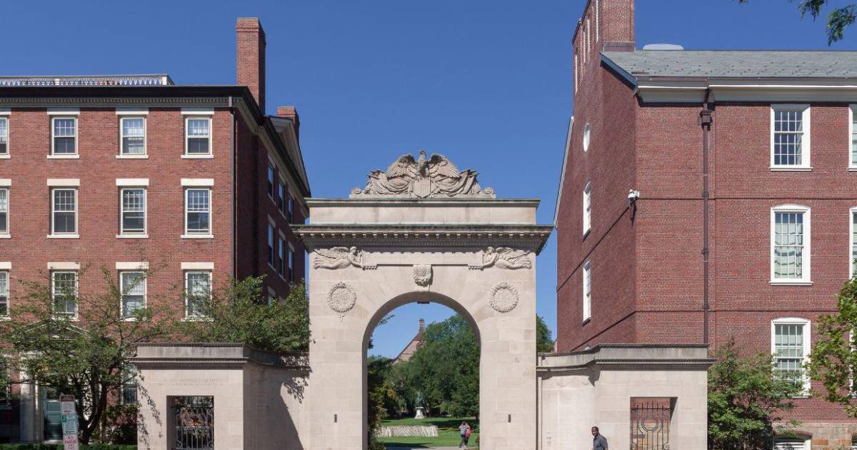 Alcanza Brown acuerdo con Administración Trump