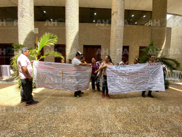 Se instaló mesa de diálogo con trabajadores que piden ser basificados: Manuel Pérez Lanz