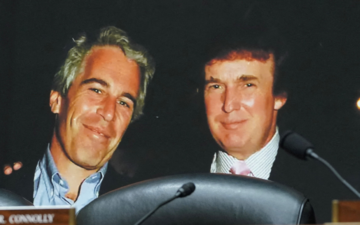 Trump acusa al WSJ de publicar una carta «falsa» a Epstein: «No son mis palabras»