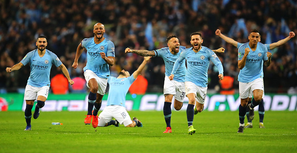 Manchester City acuerda contrato multimillonario récord con prestigiosa marca