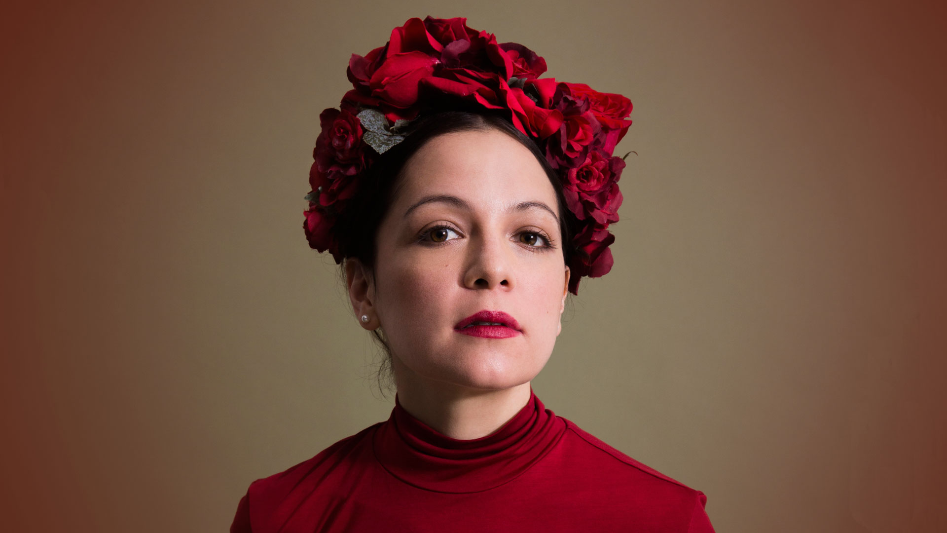 Natalia Lafourcade anuncia que está embarazada con tiernas fotos