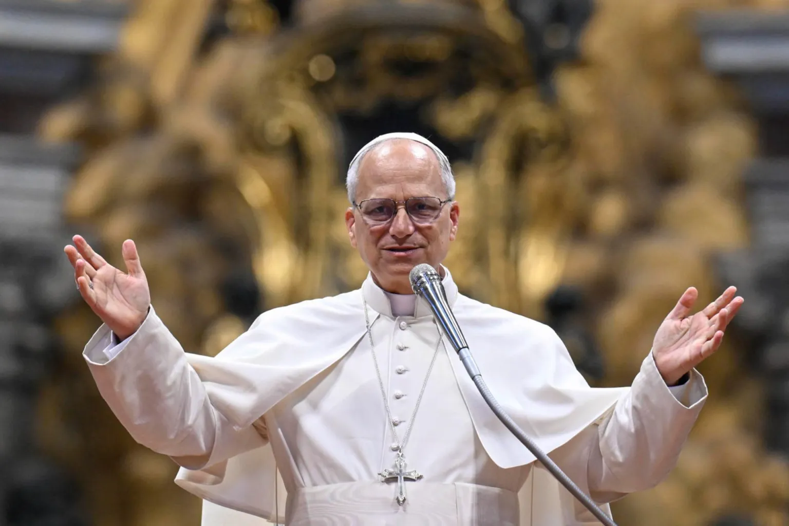 Papa León XIV invita a Ucrania y Rusia a negociar la paz en el Vaticano