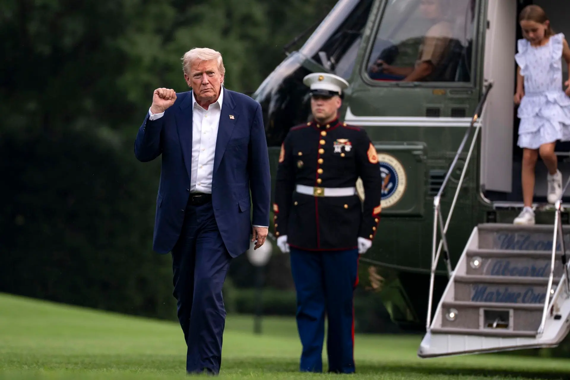 Trump anuncia aranceles del 25 % para India y penalización extra por comerciar con Rusia