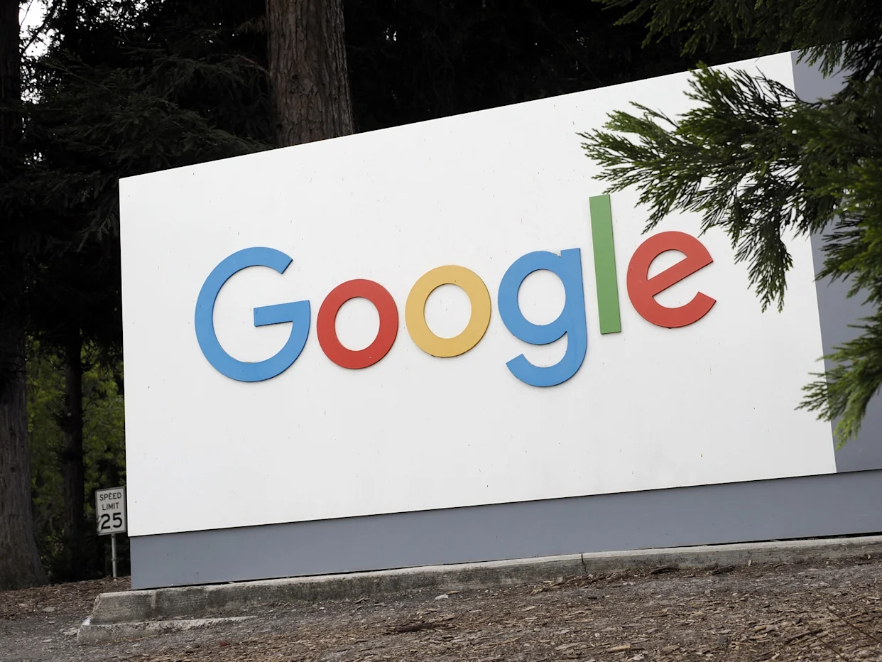 Google lanza modelo de IA que hace sombra a Photoshop y Adobe lo incluye en su ecosistema