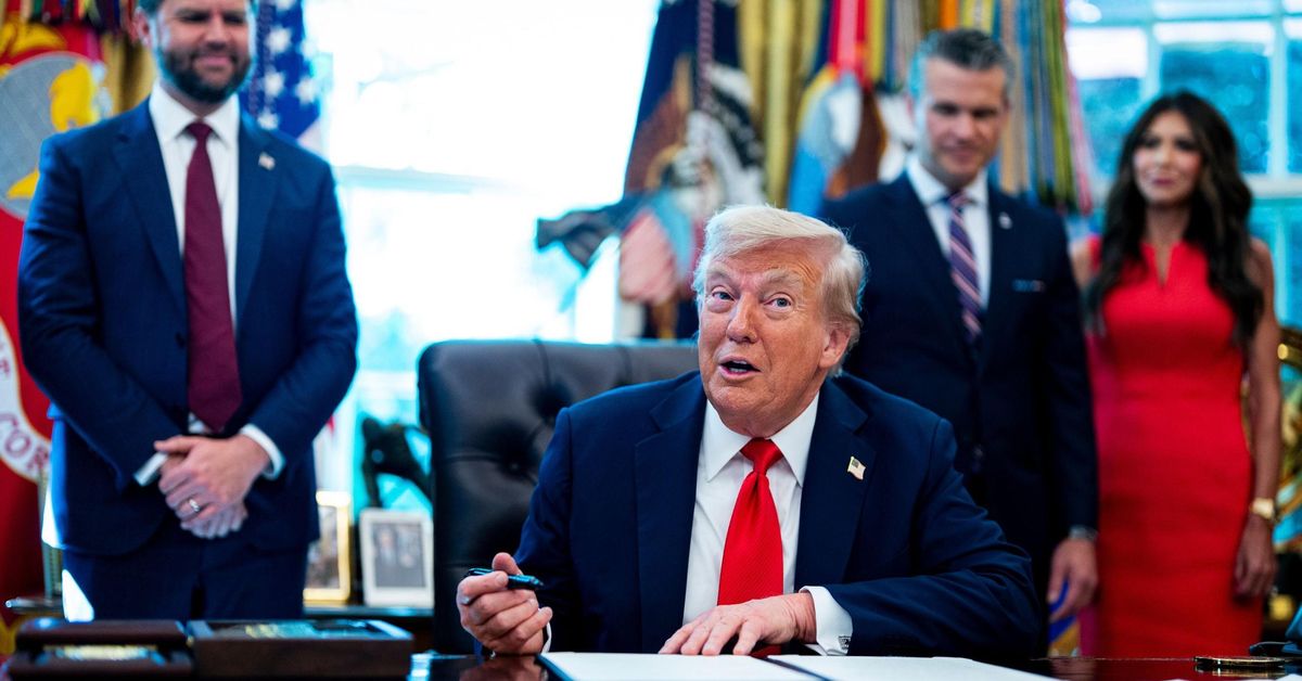 Trump amenaza con imponer aranceles y limitar chips a países que no quiten tasas digitales