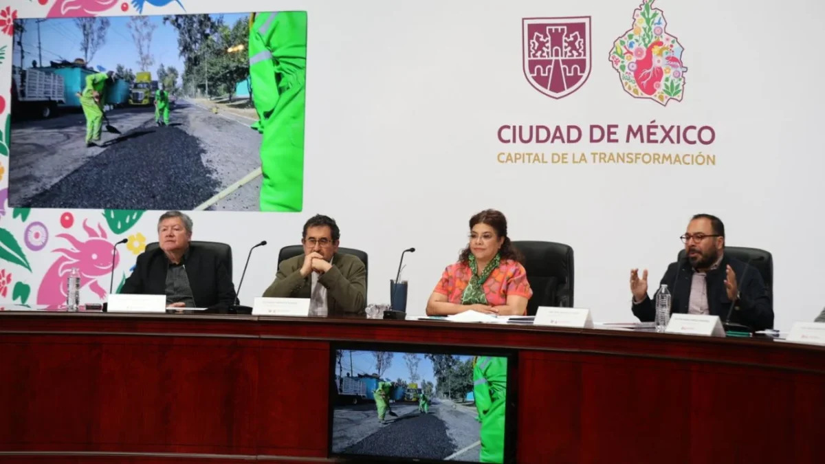 Clara Brugada lanza programa para reencarpetar mil kilómetros de vialidades en CDMX