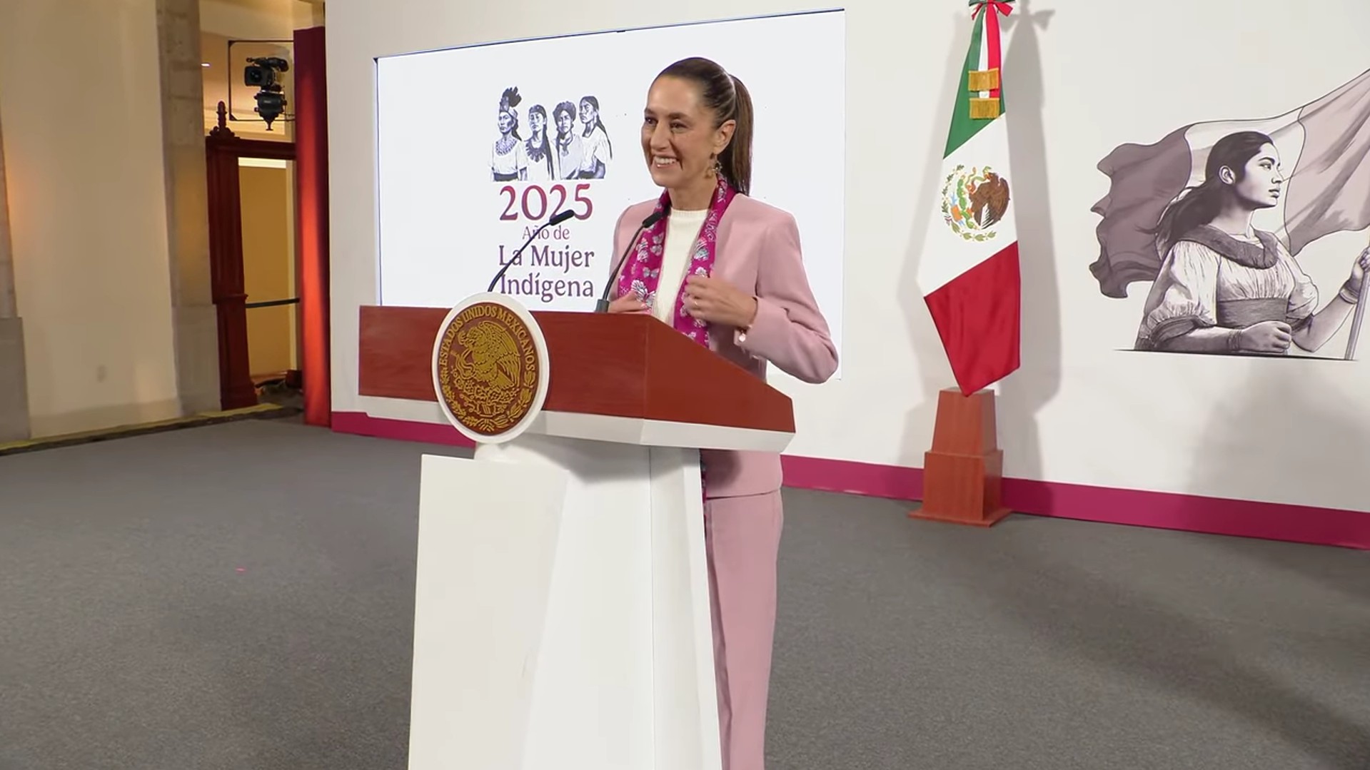 Claudia Sheinbaum se lanza contra la SCJN por amparo a Lorenzo Córdova