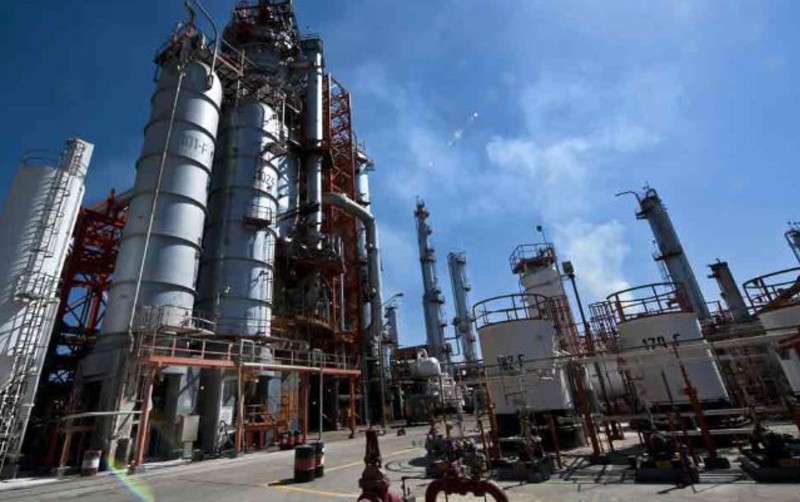 Sector hidrocarburos en México confía que plan de Pemex cubra deudas y atraiga inversión