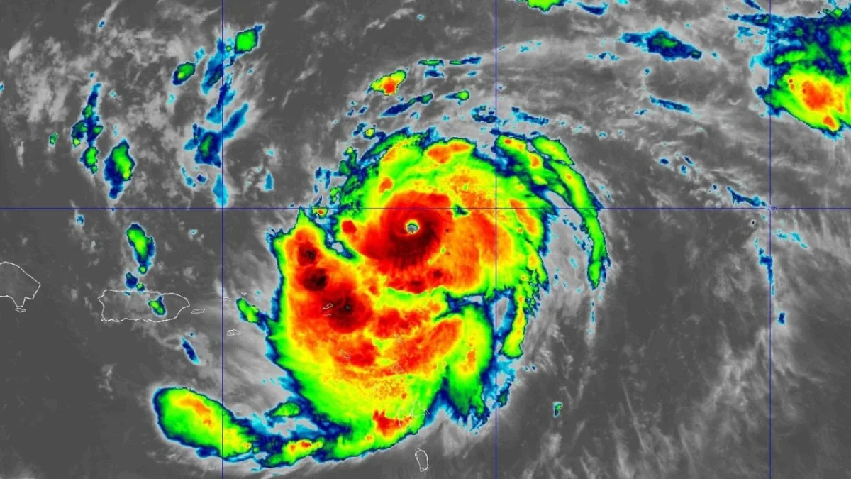 Erin se convierte en huracán categoría 4; en alerta Antillas y costas del Atlántico