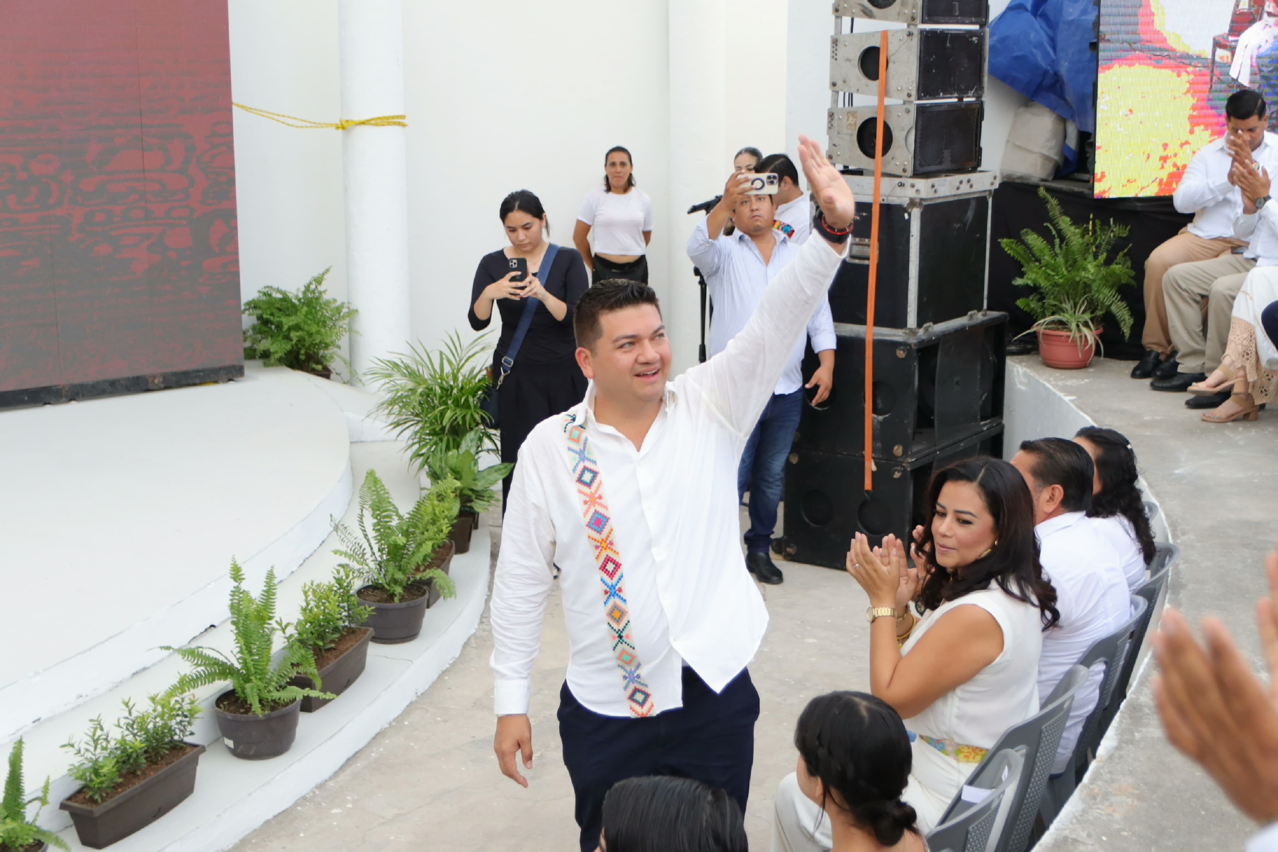 Comalcalco avanza y se mantiene por el camino de la transformación: Ovidio Peralta