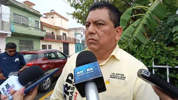 «Ociosa» la propuesta de Bracamonte de reformar la Constitución Política del Estado: Rafael Acosta