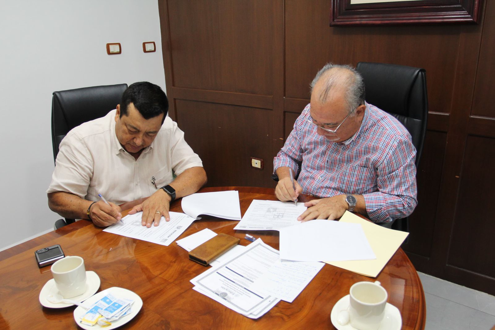 Firman COBATAB y SICOBATAB convocatoria para reubicación de docentes por apertura del Plantel 52 en Pomoca