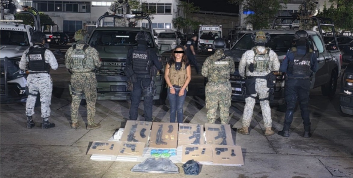 Detienen en Cunduacán a mujer por delitos contra la salud y portación de armas de uso exclusivo