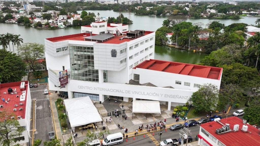 Garantiza rector de la UJAT cierre de año  sin preocupaciones financieras