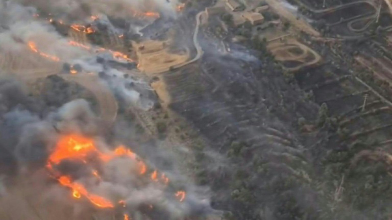 España vive una intensa ola de incendios con dos muertos y miles de desalojados