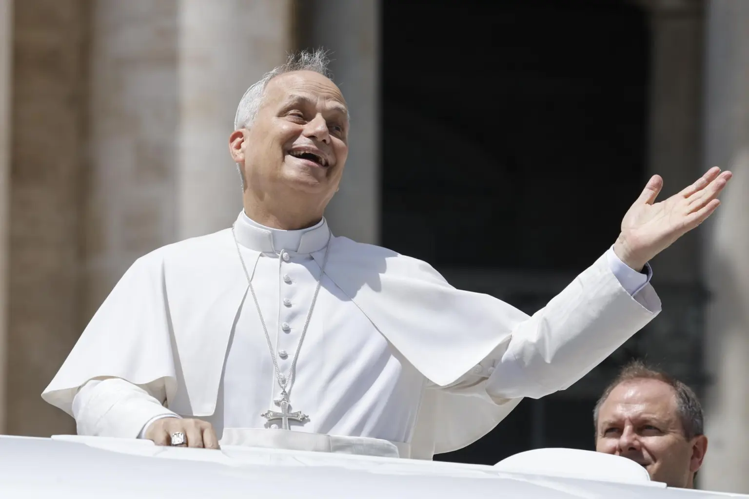 León XIV se reúne con miles de jóvenes en Roma durante el acto central del Jubileo
