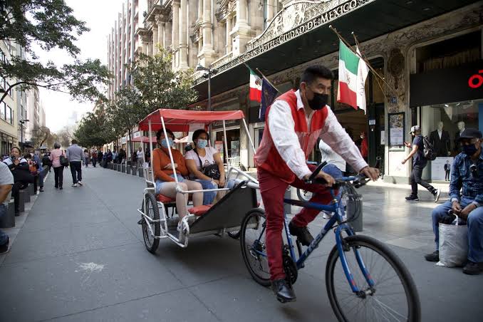 Economía mexicana cae 0.1% en julio: Inegi