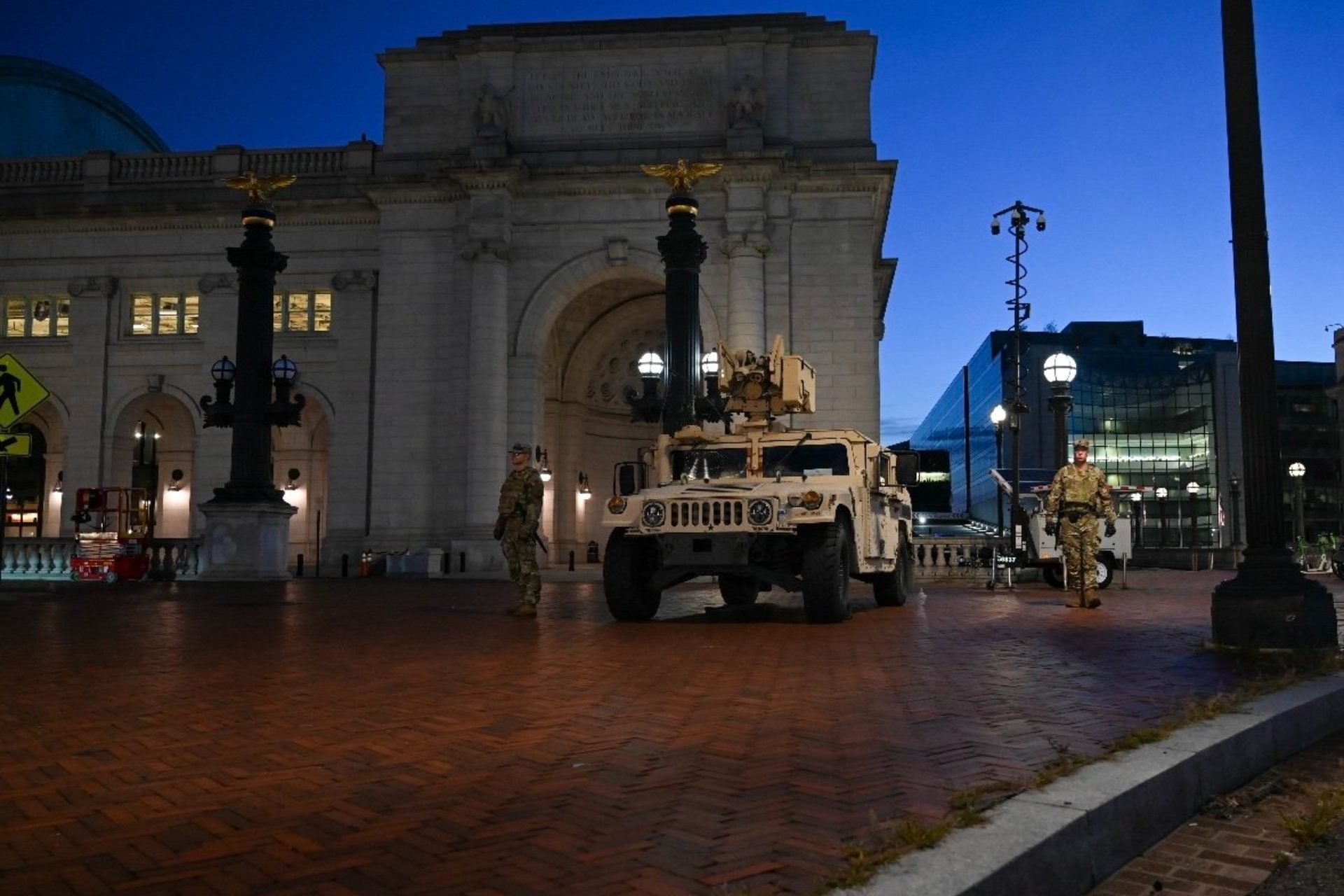 Más de 300 soldados adicionales patrullarán Washington a petición del Gobierno de Trump