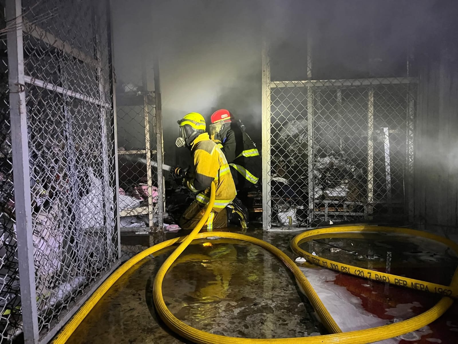 Incendio en la Zona Luz ha sido controlado en un 95%