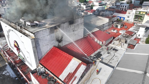 Prevé la FGE dos semanas para peritaje tras incendio en tienda ‘Del Sol’
