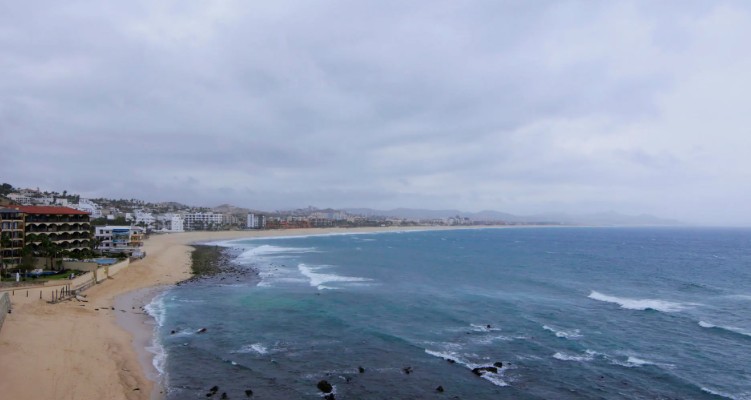 Lorena se convierte en huracán frente a costas mexicanas, ¿hacia dónde se dirige?