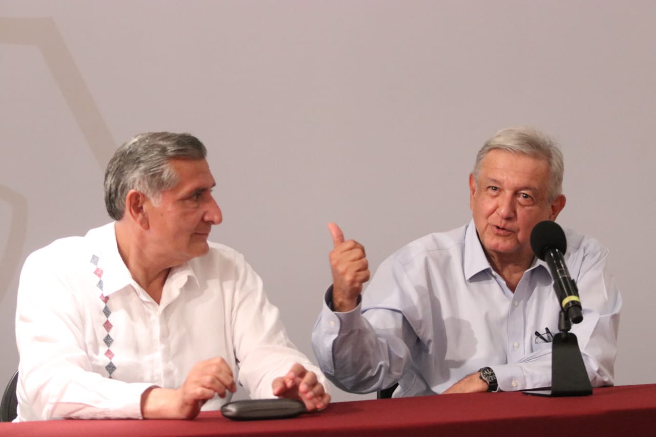 Adán Augusto descarta investigación a AMLO por huachicol fiscal, como pide la oposición