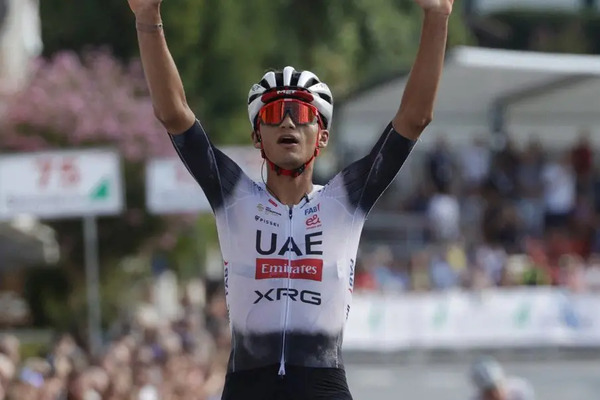 El ciclista mexicano, Isaac del Toro, gana la 77ª edición del Trofeo Matteotti