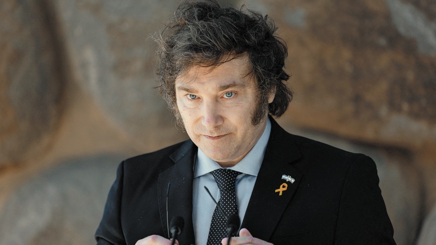 Tras revés electoral, Milei conforma una «mesa política nacional»