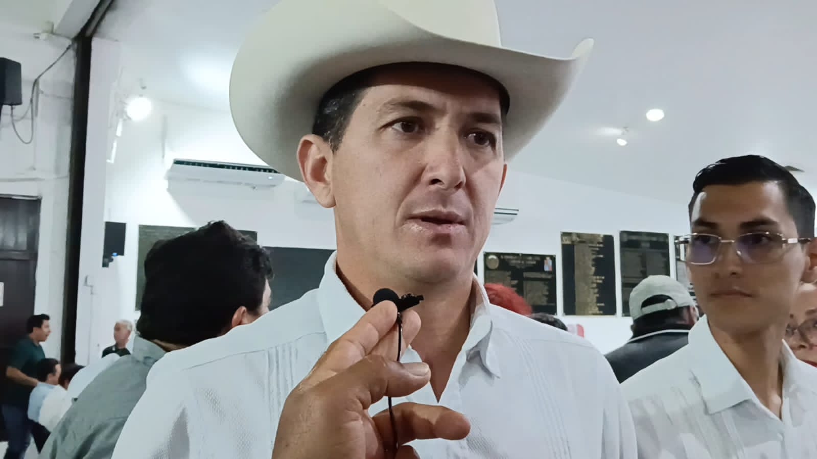 Ganaderos deben ser más responsables en no utilizar ganado con heridas: Chavo Herrera