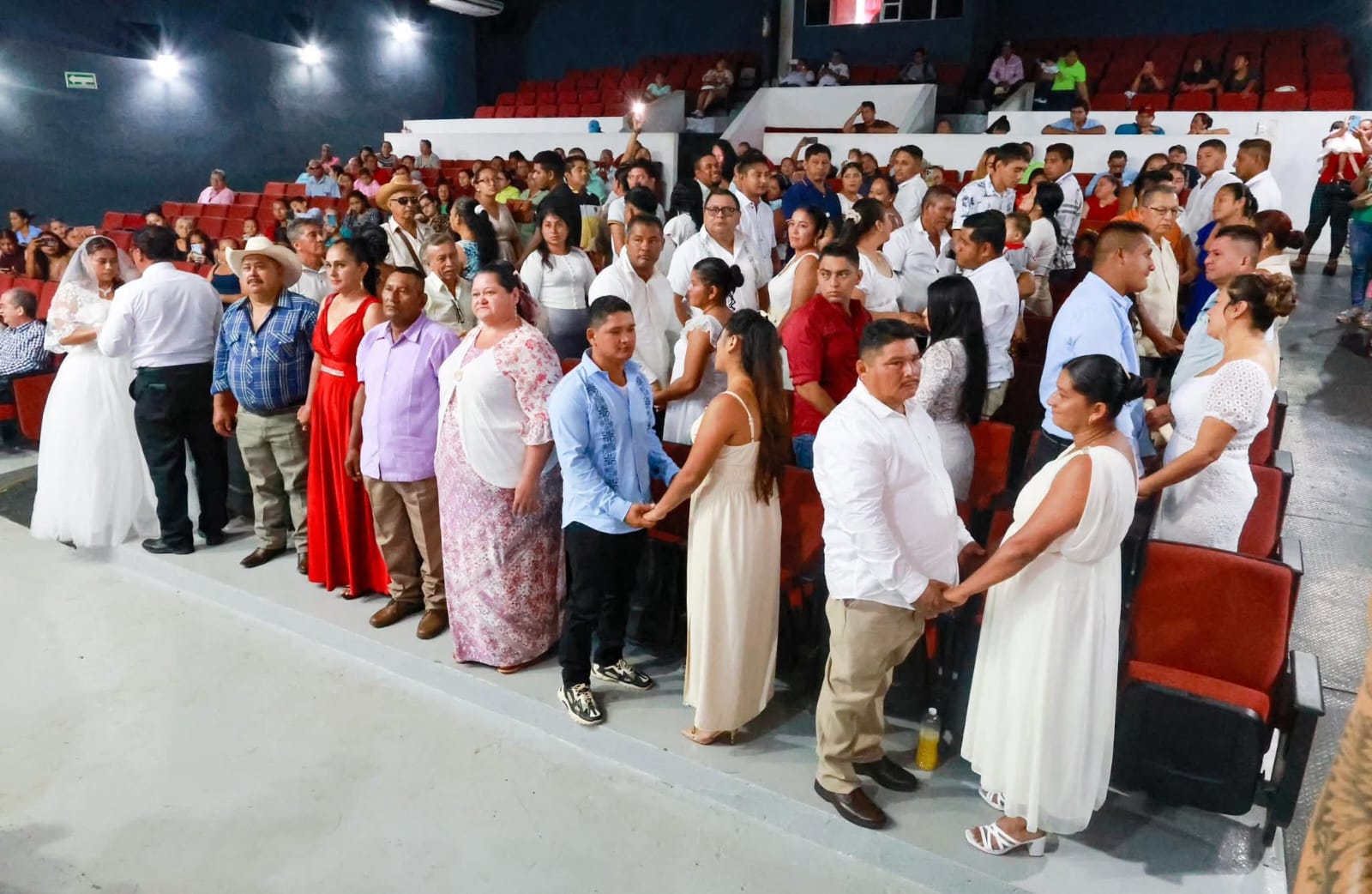 Celebran Bodas Colectivas 2025 en Huimanguillo
